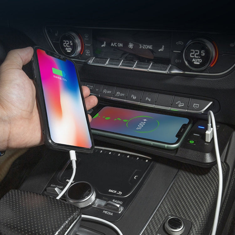HFC-1051 Car Qi Standard Wireless Charger 15W / 10W Quick Charging for Audi Q5L 2018-2022, Left Driving, HFC-1051