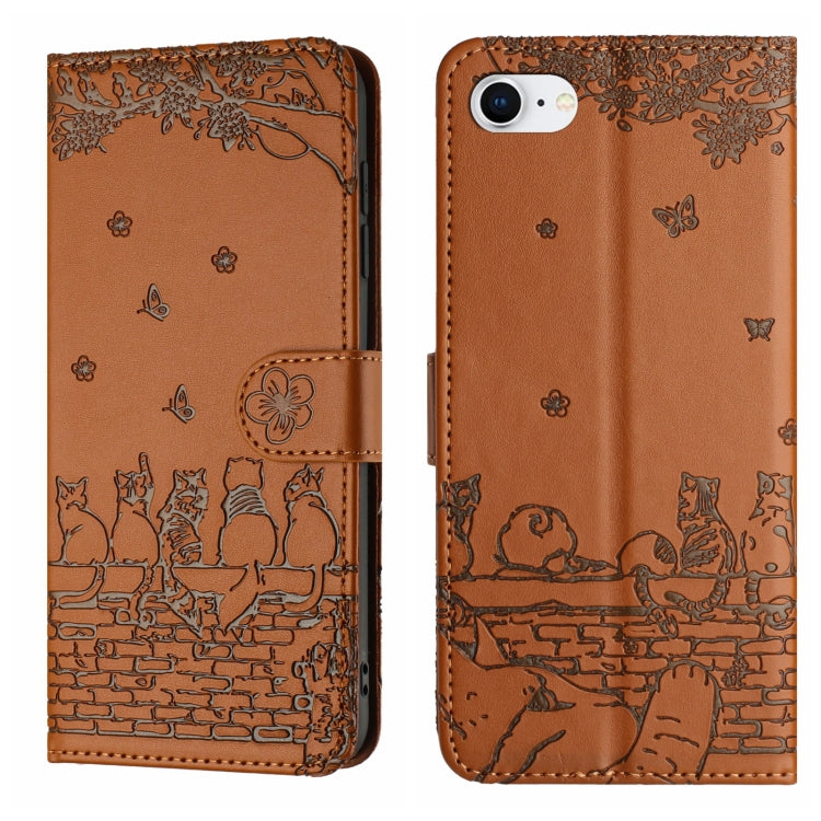 고양이 엠보싱 패턴 가죽 휴대폰 케이스와 스트랩, iPhone 16e / 17e용, iPhone 17 Pro Max용, iPhone 17 Pro용, iPhone 17용, iPhone Air용, iPhone 16 Pro Max용, iPhone 16 Pro용, iPhone 16 Plus용, iPhone 16용