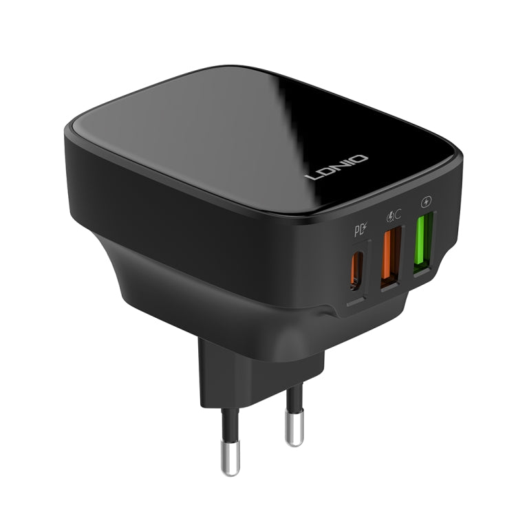 LDNIO Q334 32W 타입-C + 듀얼 USB 포트 충전기 1m 마이크로 USB 데이터 케이블 포함, EU 플러그