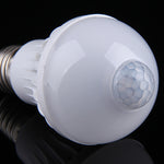 E27 5W 12 LED SMD 5730 300LM 적외선 모션 센서 LED 전구, 센서 거리: 4-6m, AC 220V, E27 5W 백색광, E27 5W 온백색
