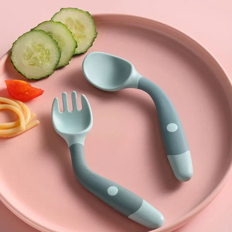 어린이 식사 훈련 식기 아기 구부릴 수 있는 실리콘 부드러운 숟가락, 녹색